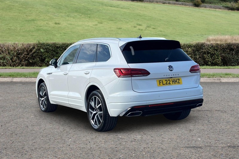 2022 (22) VOLKSWAGEN TOUAREG 3.0 V6 TDI 4Motion R-Line 5dr Tip Auto 5700869
