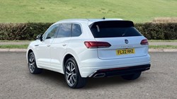 2022 (22) VOLKSWAGEN TOUAREG 3.0 V6 TDI 4Motion R-Line 5dr Tip Auto 5700869