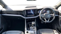 2022 (22) VOLKSWAGEN TOUAREG 3.0 V6 TDI 4Motion R-Line 5dr Tip Auto 5700877