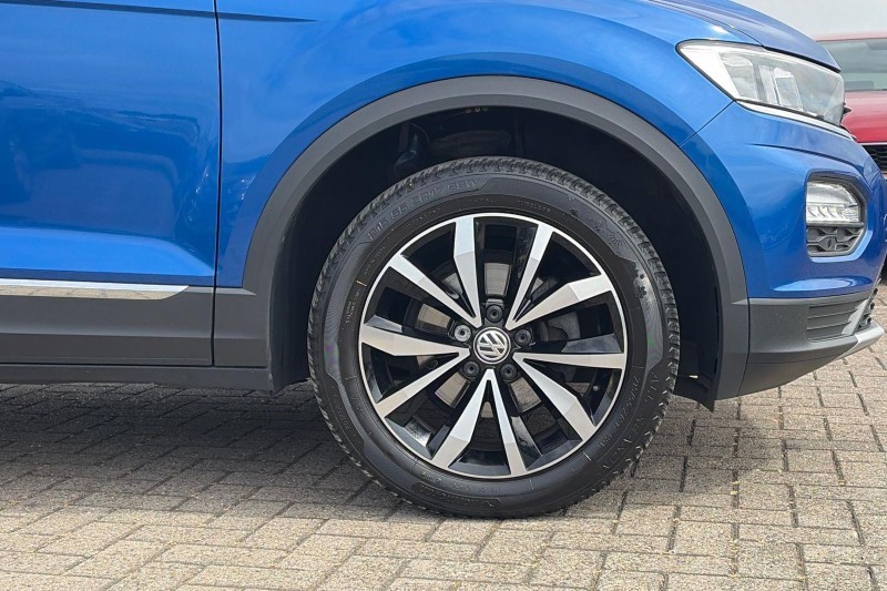 2020 (20) VOLKSWAGEN T-ROC 1.5 TSI EVO Design 5dr 5646137