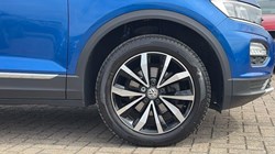 2020 (20) VOLKSWAGEN T-ROC 1.5 TSI EVO Design 5dr 5646137