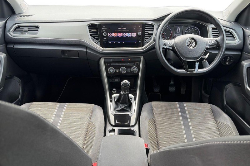 2020 (20) VOLKSWAGEN T-ROC 1.5 TSI EVO Design 5dr 5646143