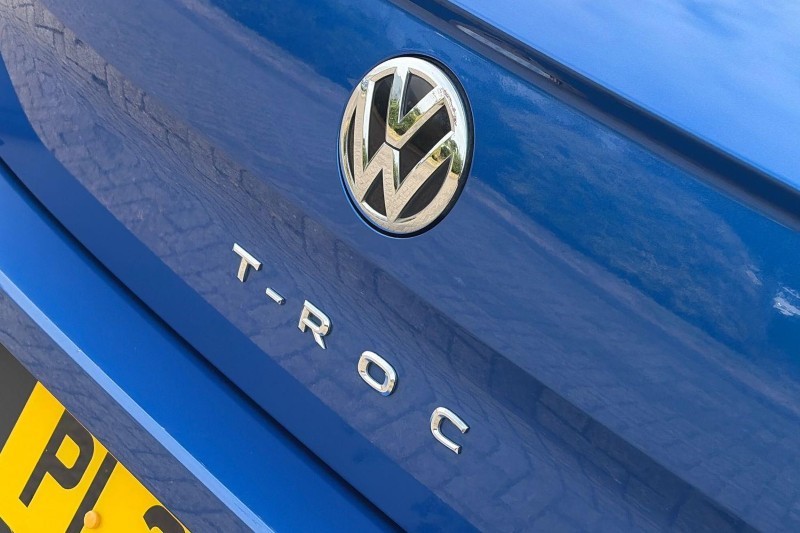2020 (20) VOLKSWAGEN T-ROC 1.5 TSI EVO Design 5dr 5646169