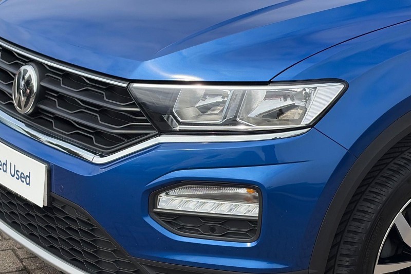 2020 (20) VOLKSWAGEN T-ROC 1.5 TSI EVO Design 5dr 5646164