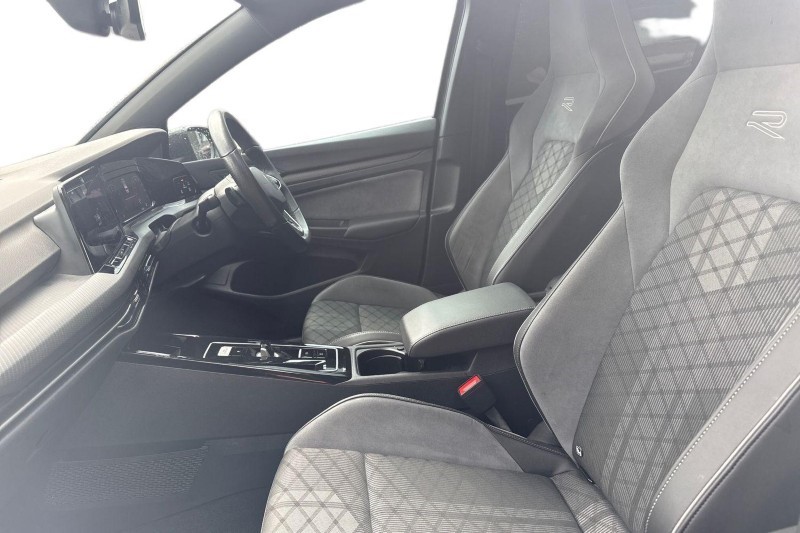 2024 (24) VOLKSWAGEN GOLF 1.5 eTSI 150 R-Line 5dr DSG 5761133