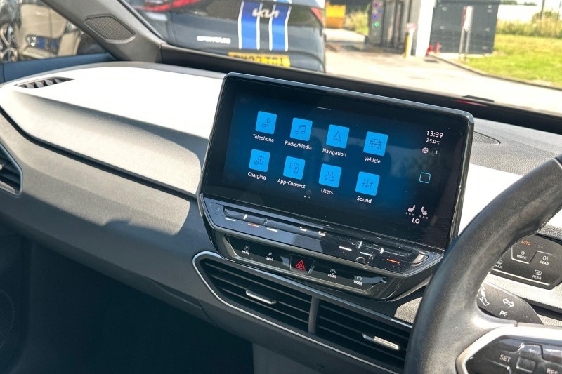 2023 (73) VOLKSWAGEN ID.3 150kW Life Pro Performance 58kWh 5dr Auto 5657699