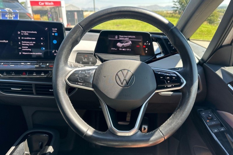2023 (73) VOLKSWAGEN ID.3 150kW Life Pro Performance 58kWh 5dr Auto 5657694