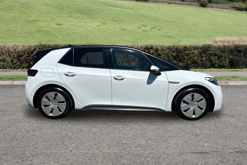 2023 (73) VOLKSWAGEN ID.3 150kW Life Pro Performance 58kWh 5dr Auto 5657680