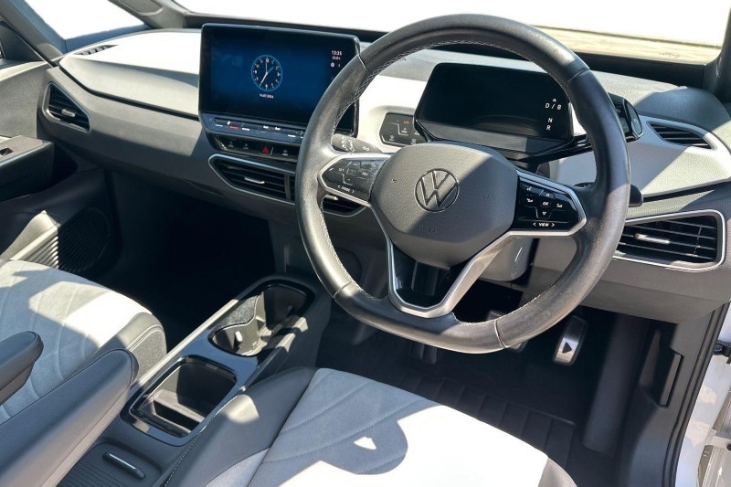 2023 (73) VOLKSWAGEN ID.3 150kW Life Pro Performance 58kWh 5dr Auto 5657682