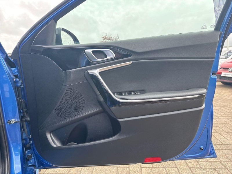 2023 (23) KIA CEED 1.5T GDi ISG GT-Line 5dr 5656107