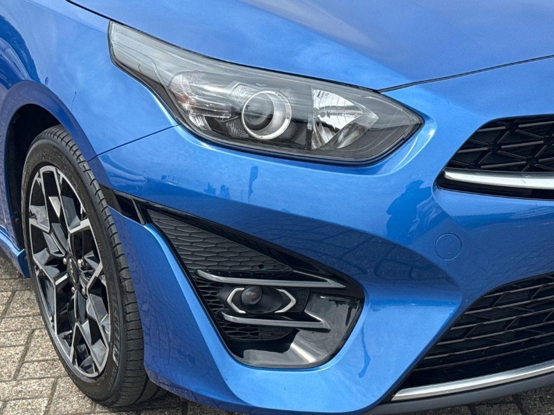 2023 (23) KIA CEED 1.5T GDi ISG GT-Line 5dr 5656129
