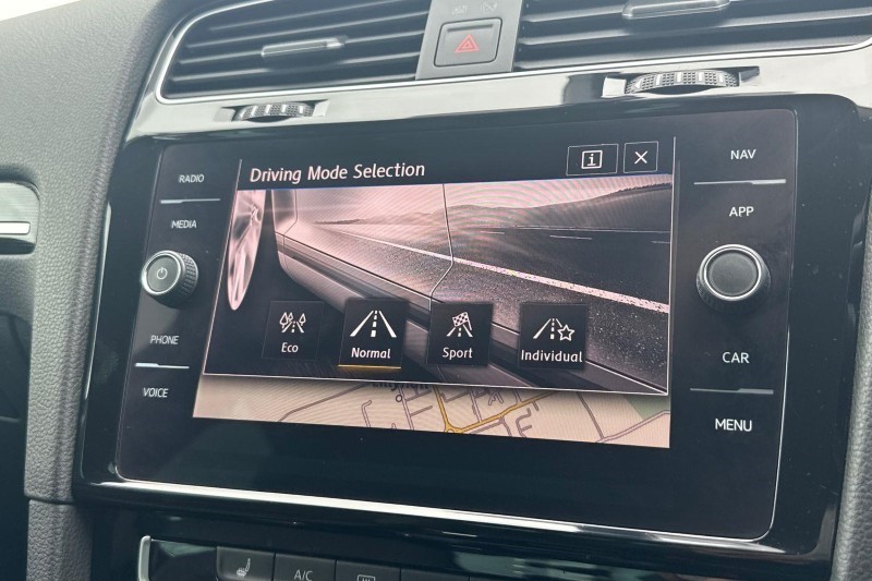 2019 (69) VOLKSWAGEN GOLF 2.0 TDI GT 5dr DSG 5647345