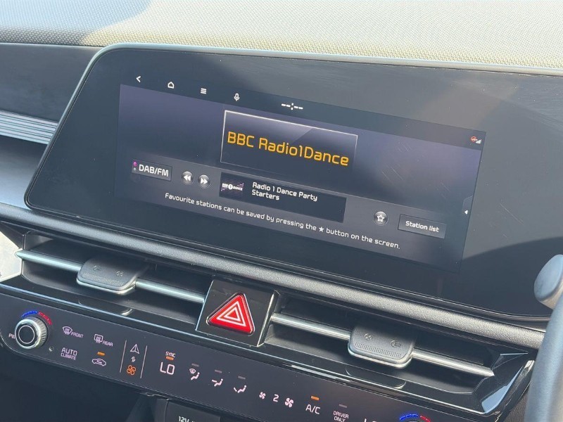 2022 (22) KIA NIRO 1.6 GDi Hybrid 3 5dr DCT 5703364