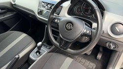 2017 (17) VOLKSWAGEN UP 1.0 BlueMotion Tech High Up 5dr ASG 5685032