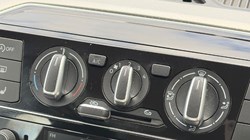2017 (17) VOLKSWAGEN UP 1.0 BlueMotion Tech High Up 5dr ASG 5685050