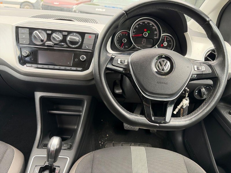 2017 (17) VOLKSWAGEN UP 1.0 BlueMotion Tech High Up 5dr ASG 5685048