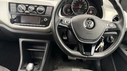2017 (17) VOLKSWAGEN UP 1.0 BlueMotion Tech High Up 5dr ASG 5685048