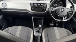 2017 (17) VOLKSWAGEN UP 1.0 BlueMotion Tech High Up 5dr ASG 5685037
