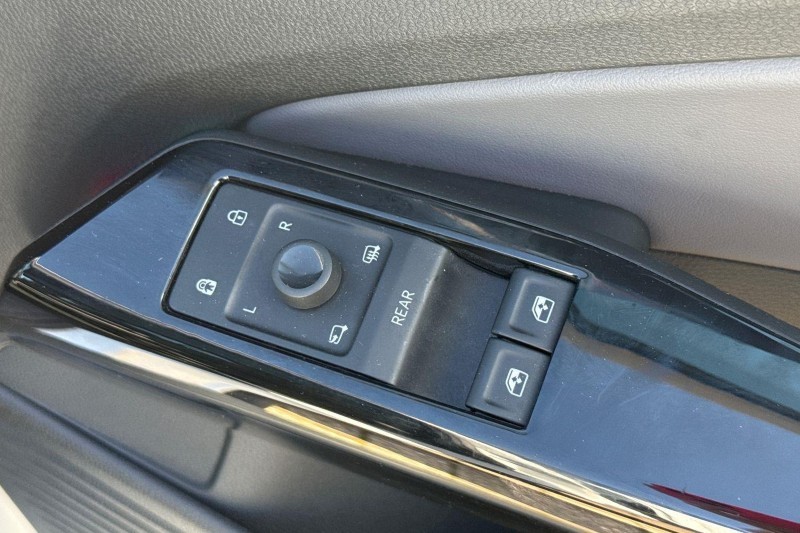 2023 (73) VOLKSWAGEN ID.4 128kW Style Ed Pro 77kWh 5dr Auto [125kW Ch] 5856155