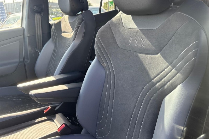 2023 (73) VOLKSWAGEN ID.4 128kW Style Ed Pro 77kWh 5dr Auto [125kW Ch] 5856173