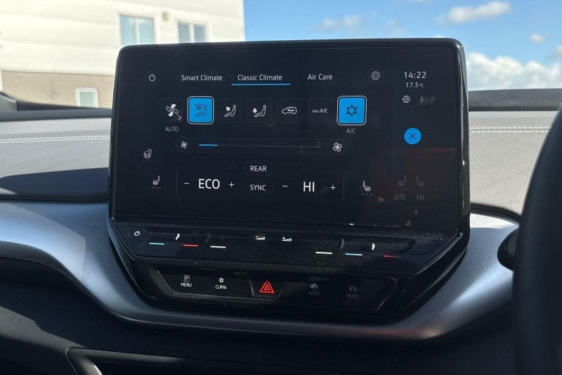 2023 (73) VOLKSWAGEN ID.4 128kW Style Ed Pro 77kWh 5dr Auto [125kW Ch] 5856168