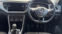 2020 (70) VOLKSWAGEN T-ROC 1.5 TSI EVO SE 5dr 5702206