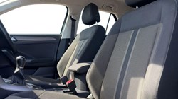 2020 (70) VOLKSWAGEN T-ROC 1.5 TSI EVO SE 5dr 5702191