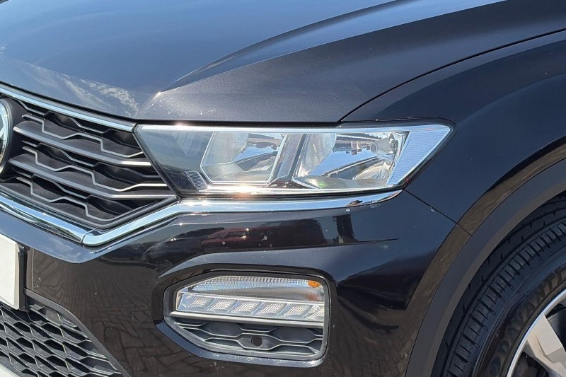 2020 (70) VOLKSWAGEN T-ROC 1.5 TSI EVO SE 5dr 5702214