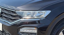 2020 (70) VOLKSWAGEN T-ROC 1.5 TSI EVO SE 5dr 5702214