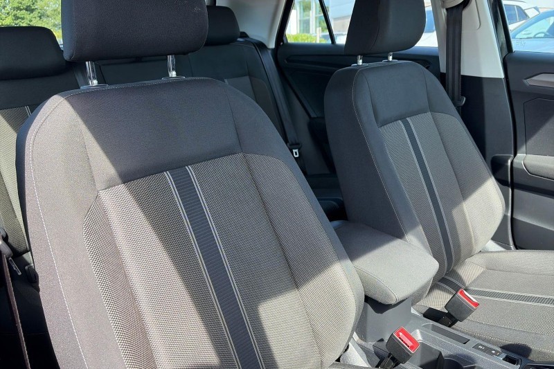 2020 (70) VOLKSWAGEN T-ROC 1.5 TSI EVO SE 5dr 5702201