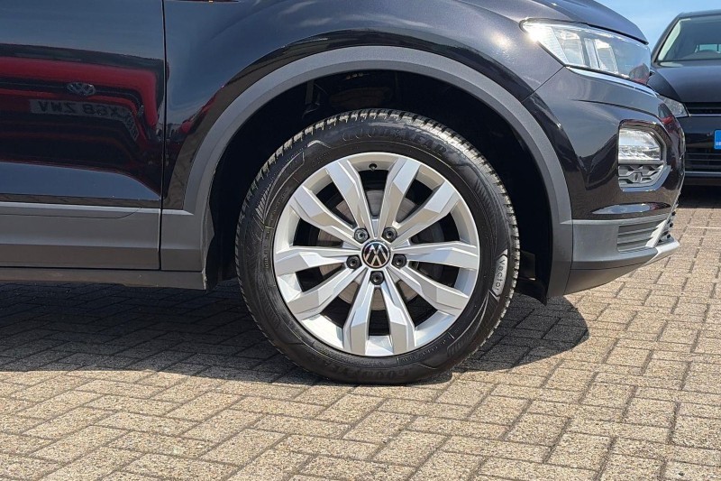 2020 (70) VOLKSWAGEN T-ROC 1.5 TSI EVO SE 5dr 5702189