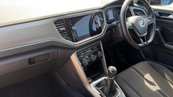 2020 (70) VOLKSWAGEN T-ROC 1.5 TSI EVO SE 5dr 5702186