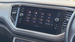 2020 (70) VOLKSWAGEN T-ROC 1.5 TSI EVO SE 5dr 5702207