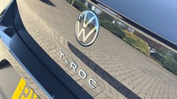 2020 (70) VOLKSWAGEN T-ROC 1.5 TSI EVO SE 5dr 5702219