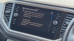 2020 (70) VOLKSWAGEN T-ROC 1.5 TSI EVO SE 5dr 5702208