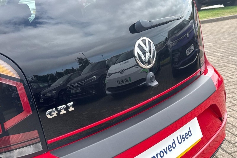2019 (19) VOLKSWAGEN UP 1.0 115PS Up GTI 5dr 5715639