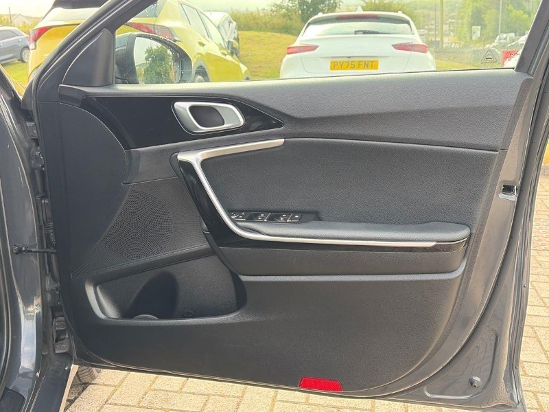 2024 (74) KIA CEED 1.5T GDi ISG 138 GT-Line 5dr DCT 5736839