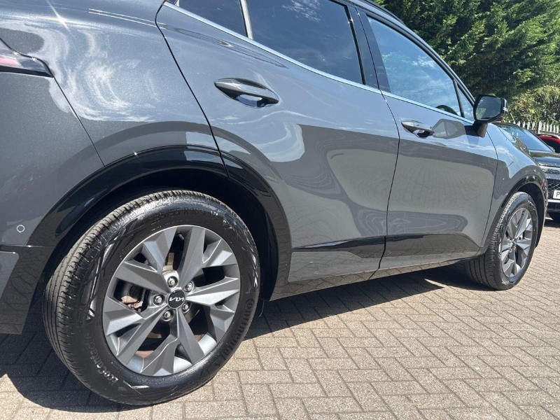 2025 (75) KIA SPORTAGE 1.6T GDi 207 HEV GT-Line S 5dr Auto 5712367