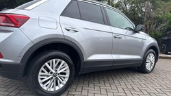 2023 (23) VOLKSWAGEN T-ROC 1.0 TSI Life 5dr 5772275