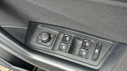 2023 (23) VOLKSWAGEN T-ROC 1.0 TSI Life 5dr 5772259
