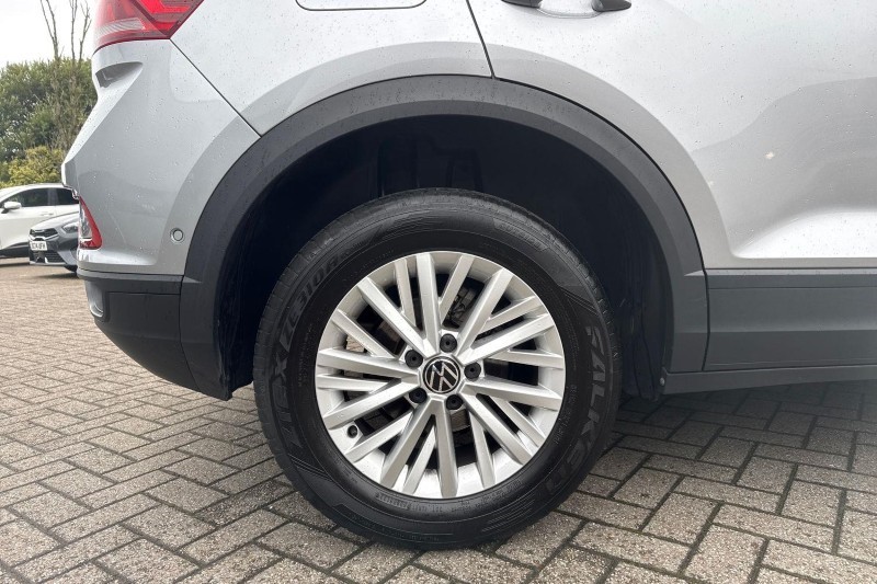 2023 (23) VOLKSWAGEN T-ROC 1.0 TSI Life 5dr 5772250