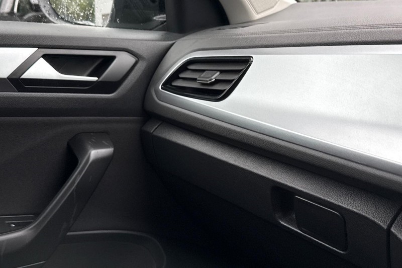 2023 (23) VOLKSWAGEN T-ROC 1.0 TSI Life 5dr 5772270