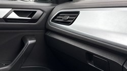 2023 (23) VOLKSWAGEN T-ROC 1.0 TSI Life 5dr 5772270