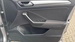 2023 (23) VOLKSWAGEN T-ROC 1.0 TSI Life 5dr 5772257
