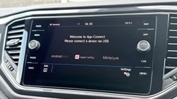 2020 (20) VOLKSWAGEN T-ROC 1.5 TSI EVO SEL 5dr DSG 5716627