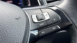 2020 (20) VOLKSWAGEN T-ROC 1.5 TSI EVO SEL 5dr DSG 5716621