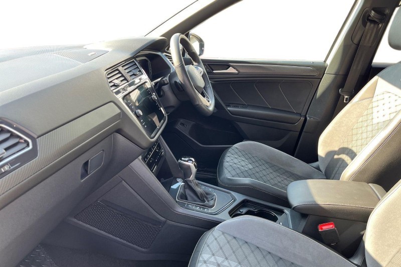 2025 (74) VOLKSWAGEN TIGUAN ALLSPACE 2.0 TDI R-Line 5dr DSG 5712227