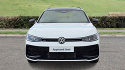 2026 (26) VOLKSWAGEN PASSAT 1.5 TSI eHybrid 272 Black Edition 5dr DSG 5689071