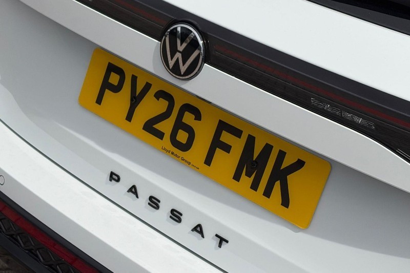 2026 (26) VOLKSWAGEN PASSAT 1.5 TSI eHybrid 272 Black Edition 5dr DSG 5689104