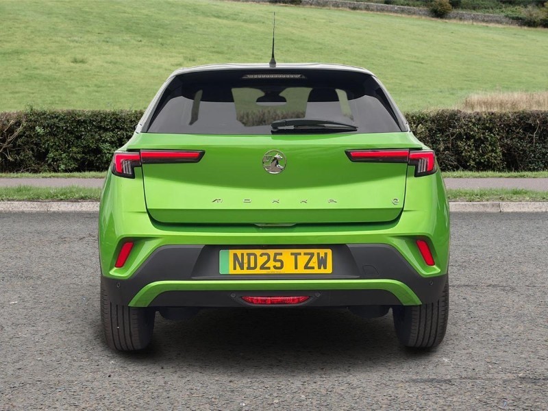 2025 (25) VAUXHALL MOKKA 100kW Griffin 50kWh 5dr Auto 5764705